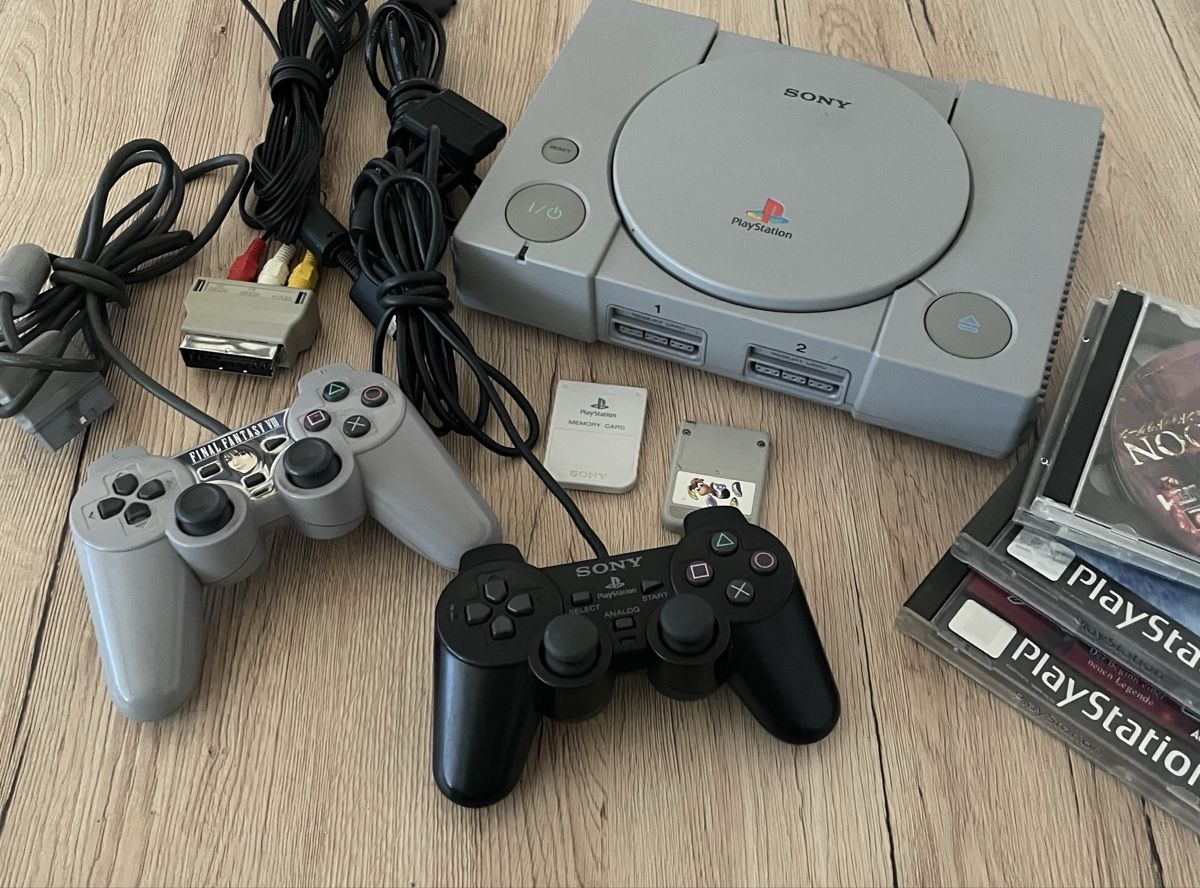Sony Console: SONY PLAYSTATION 1 mit SPIELE – Usato da Plons venduto da wartauchris 1