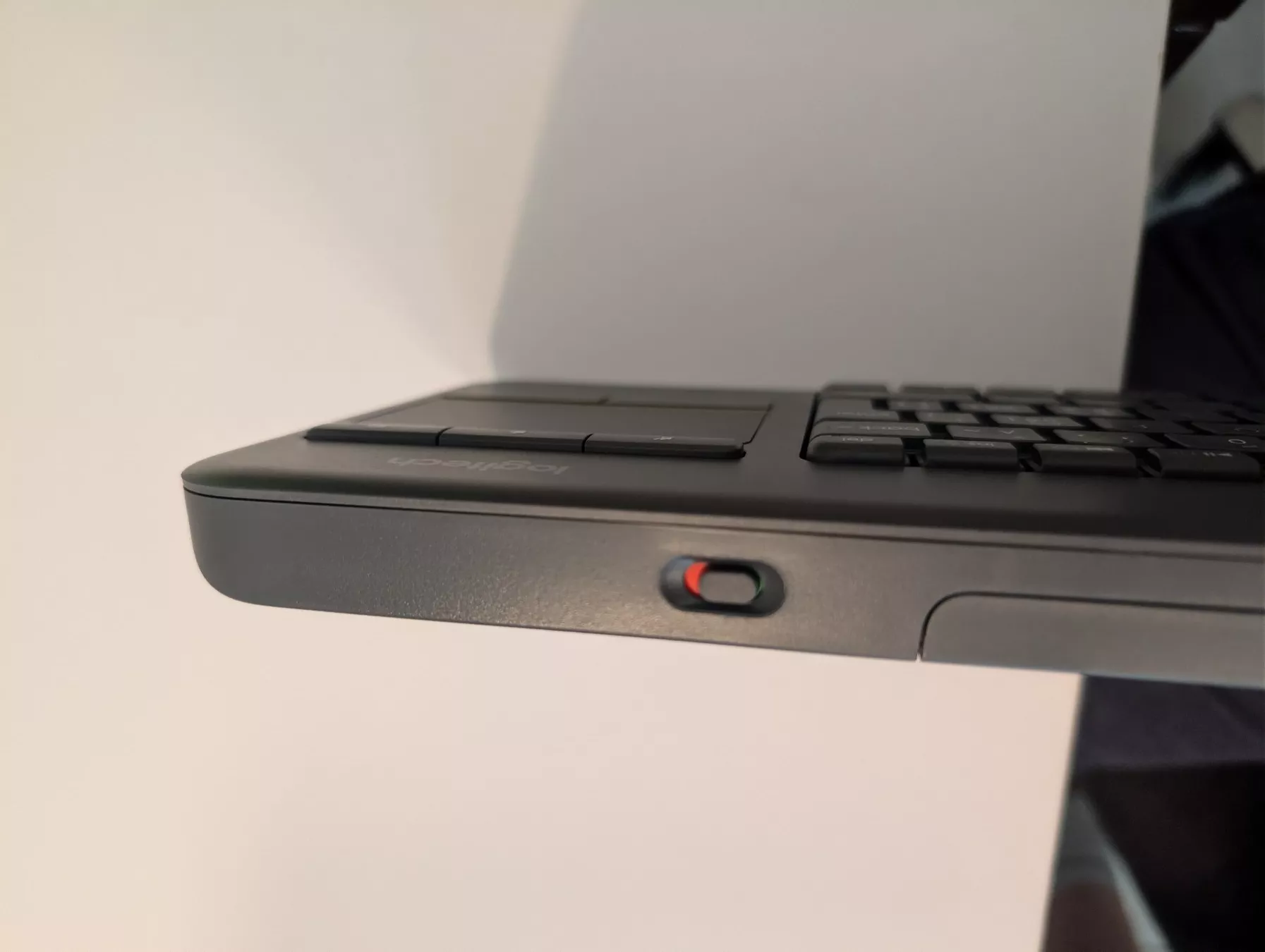 Logitech : Logitech Wireless Touch Keyboard K400 PLUS mit Touchpad Maus – Neuf avec emballage d'origine à Thun par Freeduu 5