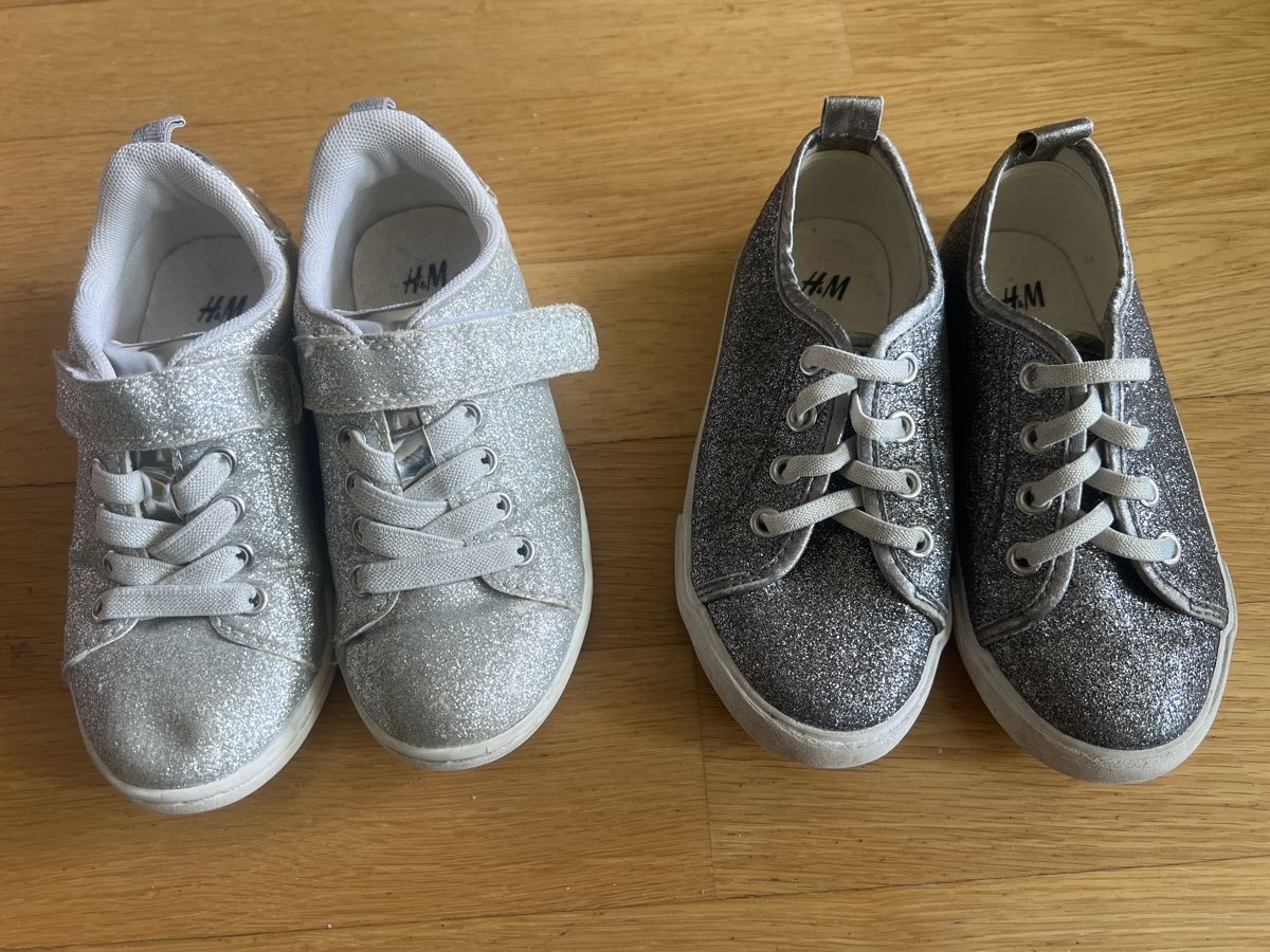 H&M Schuhe für Mädchen: 2 Paar Sneakers, Glitzer, Gr. 27 – Gebraucht aus Zürich von Salsera79