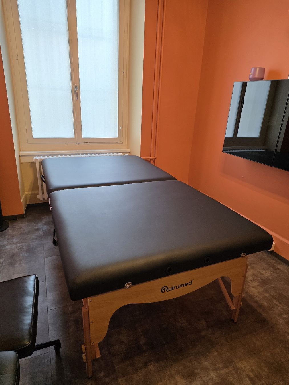 Massagegeräte: Massage table Quirumed black new – Neu (gemäss Beschreibung) aus Brüttisellen von par_8zbj