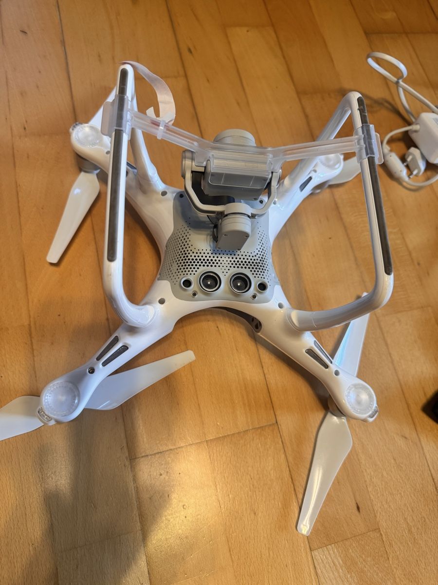 DJI RC Modellbau: DJI Phantom 4 Set, 2 controllers and filters.  – Gebraucht aus Zürich von kou_zyw6 4