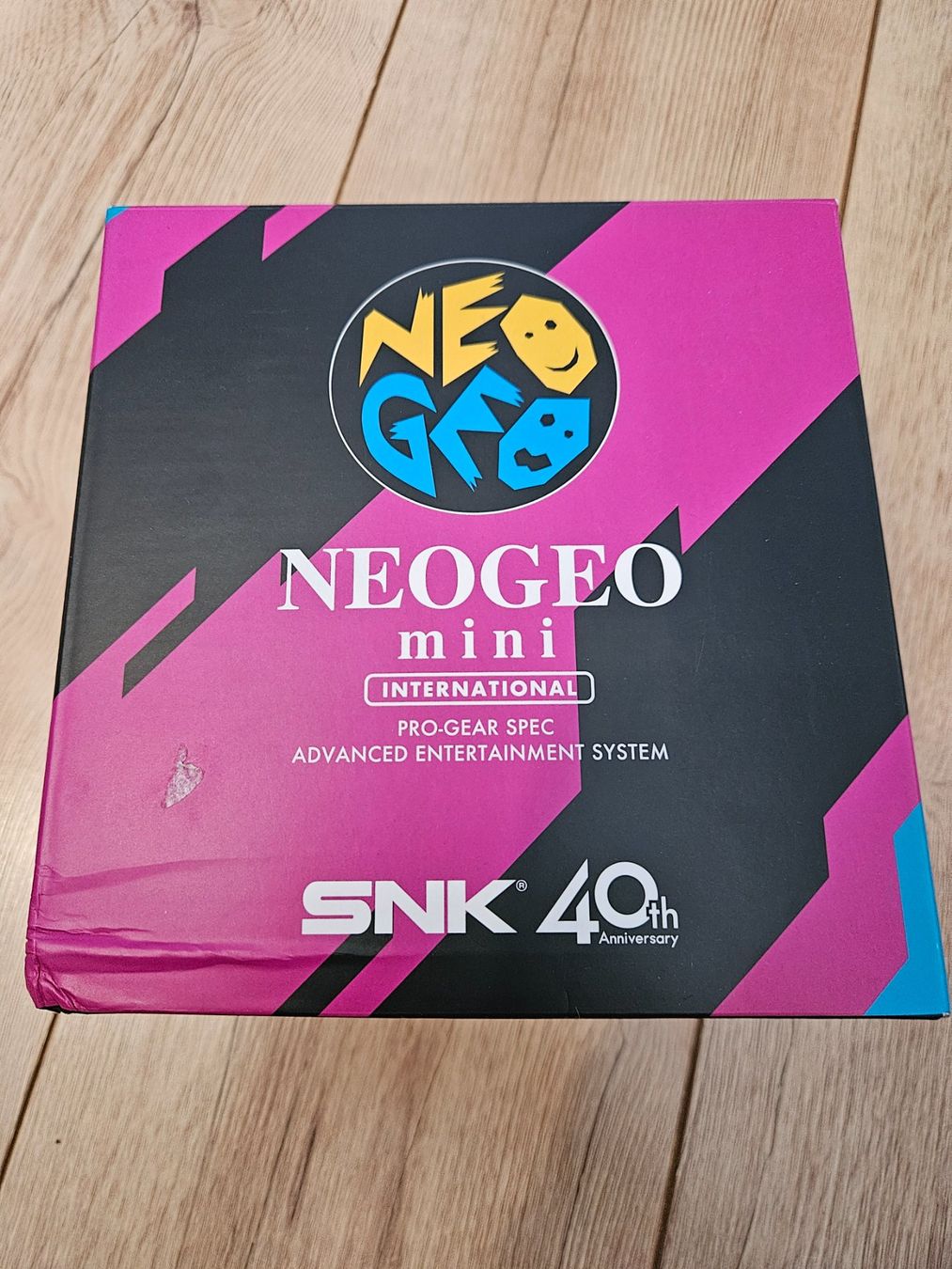 Slot Machine: NEOGEO Mini Arcade – Nuovo e nell'imballaggio originale da Sargans venduto da Guinness07
