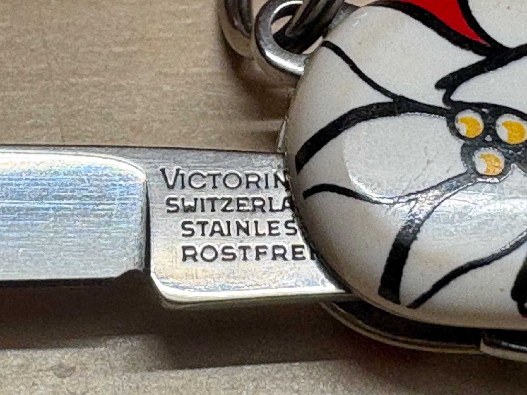 Victorinox Coltelli tascabile: Victorinox Classic SD Edelweiss – Usato da Rümligen venduto da Sibill 4