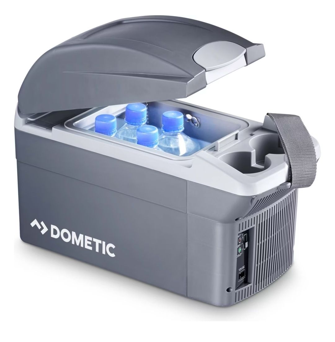 Dometic Frigoriferi & Refrigeratori: Dometic TB08 Kühlbox 12V DC  – Usato da Oberhasli venduto da General-Dealer