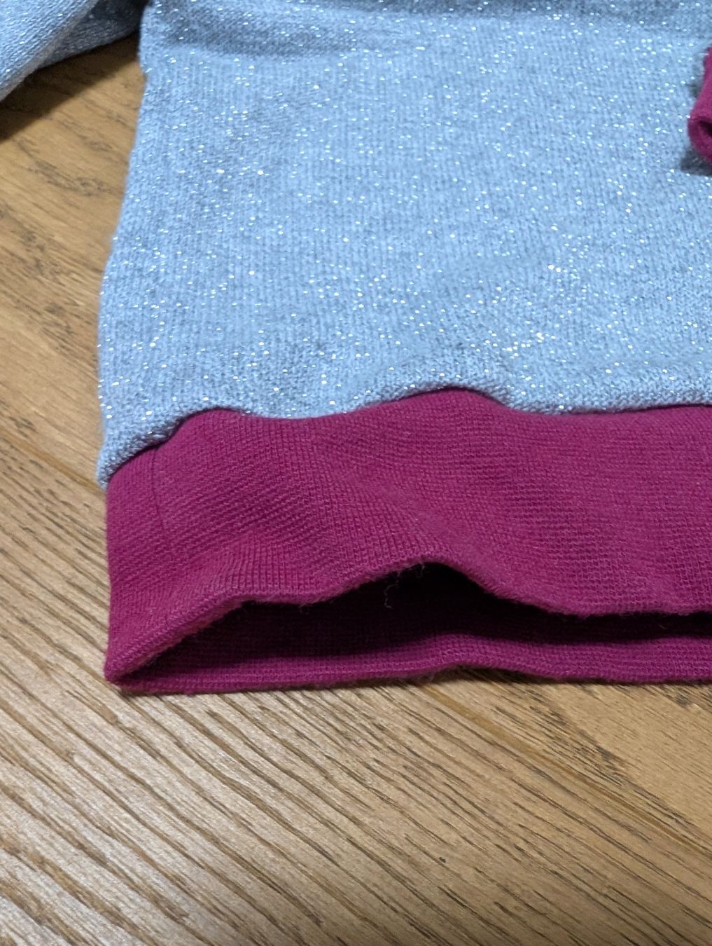 Pulls et sweat-shirts: Glitzerpullover Grösse 86 – D'occasion à Bern par huschelchen 1