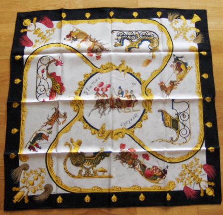Hermès Foulard "PLUMES ET GRELOTS"