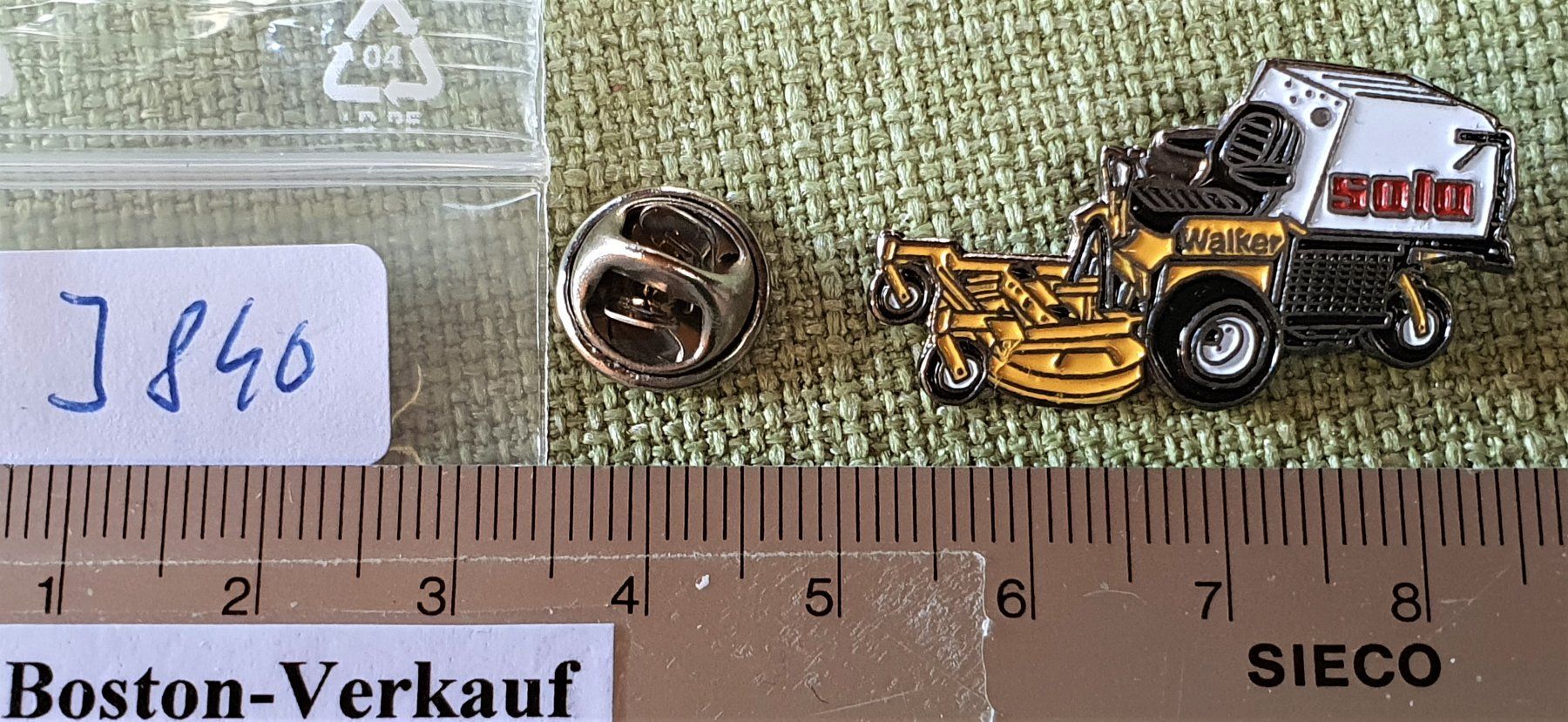 Placchette & Badge: 117 -  Pin Solo Walker Rasenmäher Traktor – Usato da Reinach BL venduto da Boston-Verkauf 1