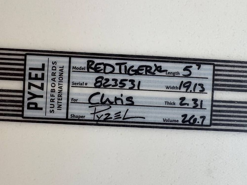 Pyzel Red Tiger 5'7 26.7 L Surfboard (Gebraucht) in Zürich für CHF 450 ...