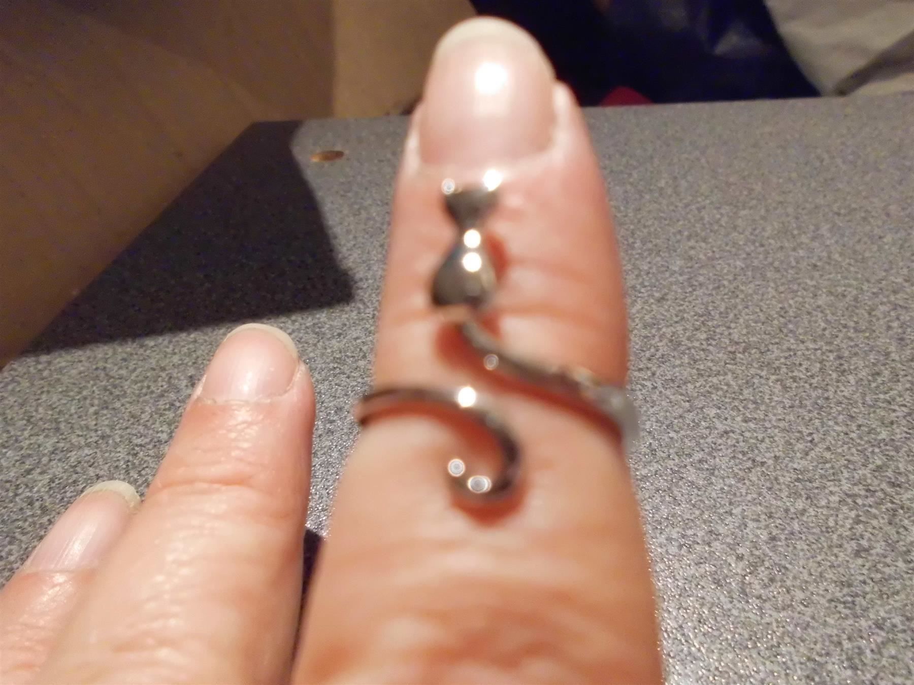 Bagues: Ring Katze silberfarbig – Neuf avec emballage d'origine à Zürich par abraxas1291 1