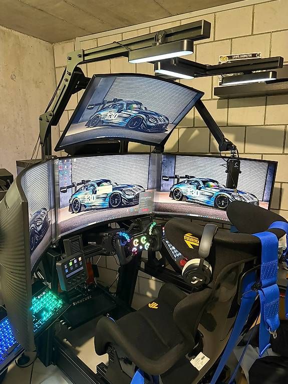 Giochi: Traumhaftes High-End Sim Rig – Usato da Studen BE venduto da Fcbwo