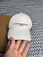 Tommy Hilfiger Cap White EST. 1985 - Perfect for Summer!