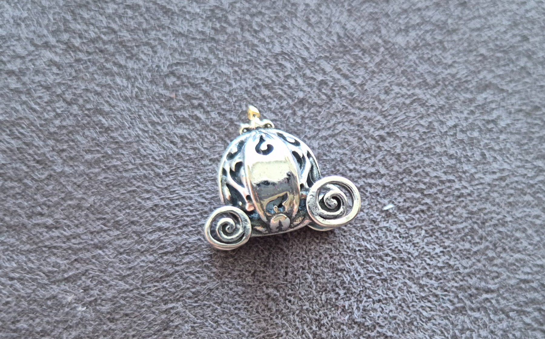 Ciondoli: Charm Kutsche +Garantie – Nuovo (secondo la descrizione) da Rotkreuz venduto da Carbone_Bijou-Shop 3