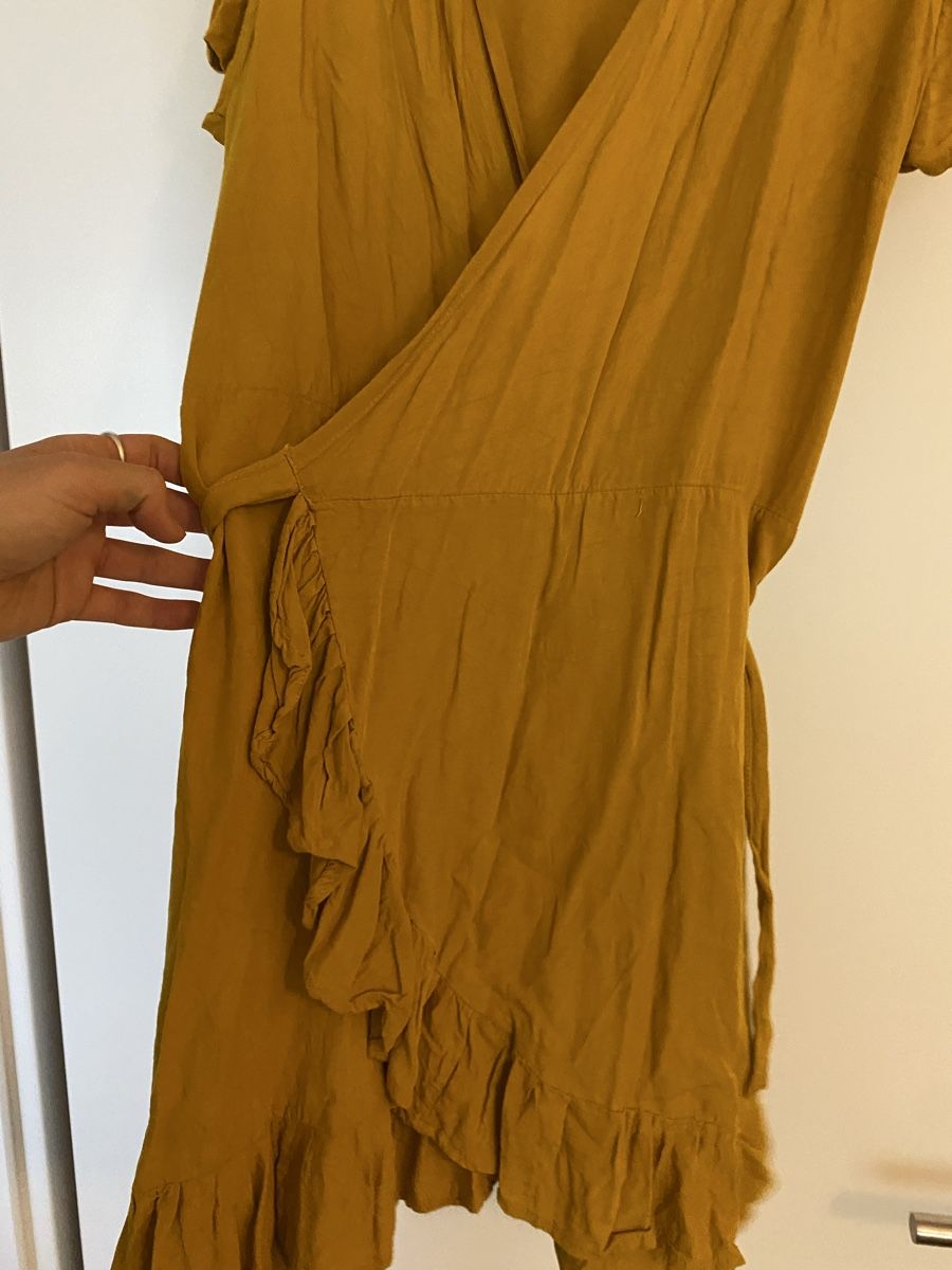 Vestiti: Senfgelbes Kleid – Usato da Luzern venduto da oli_6x2r 1