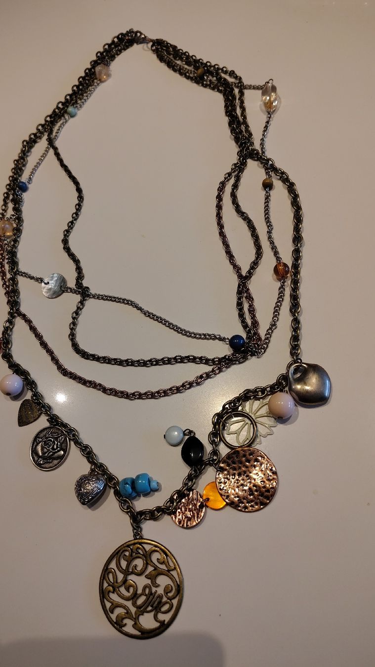 Ketten: Collier fantaisie multi-rangs avec breloques – Gebraucht aus Puidoux von Sophia70 3