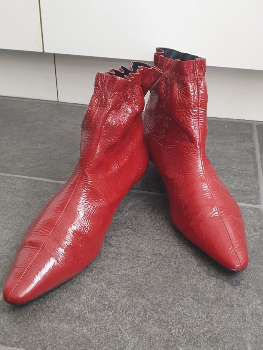 Zara Scarpe da donna: Lack Stiefeletten von Zara, Gr. 37 – Usato da Basel venduto da Luzora 1