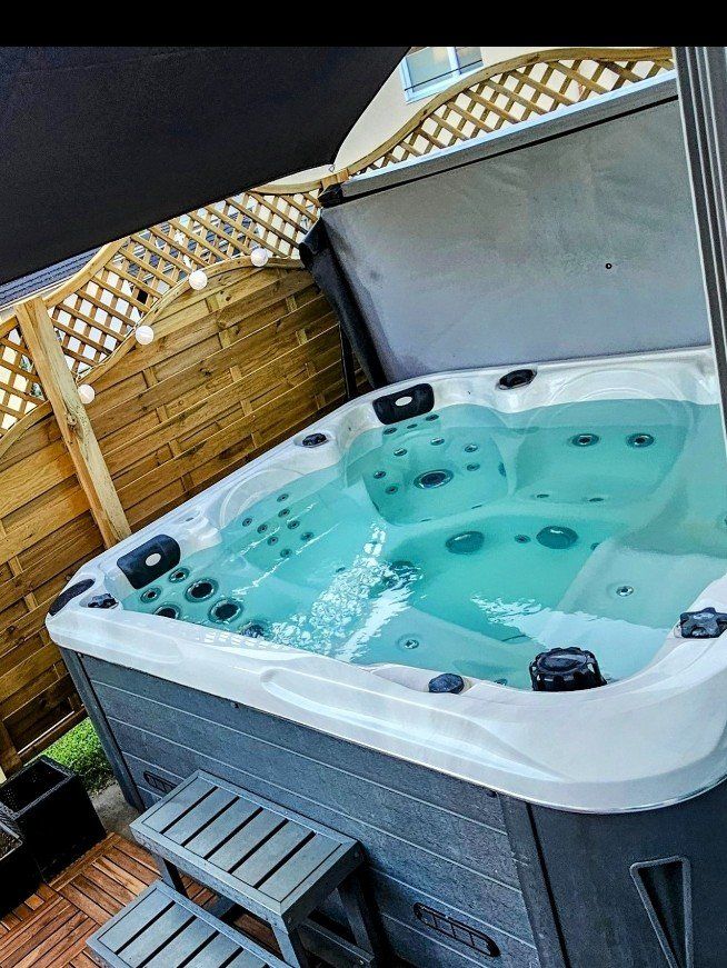 Whirlpool: Whirlpool Balboa Typ San Diego – Difettoso da Lütisburg-Station venduto da Egli-Landmaschinen