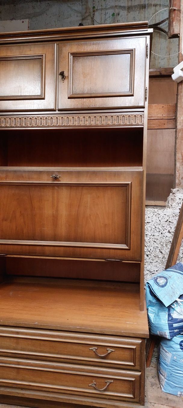 Credenze: Eckschrank, Buffetschrank, Massivholz, – Usato da Brislach venduto da ericCH 2