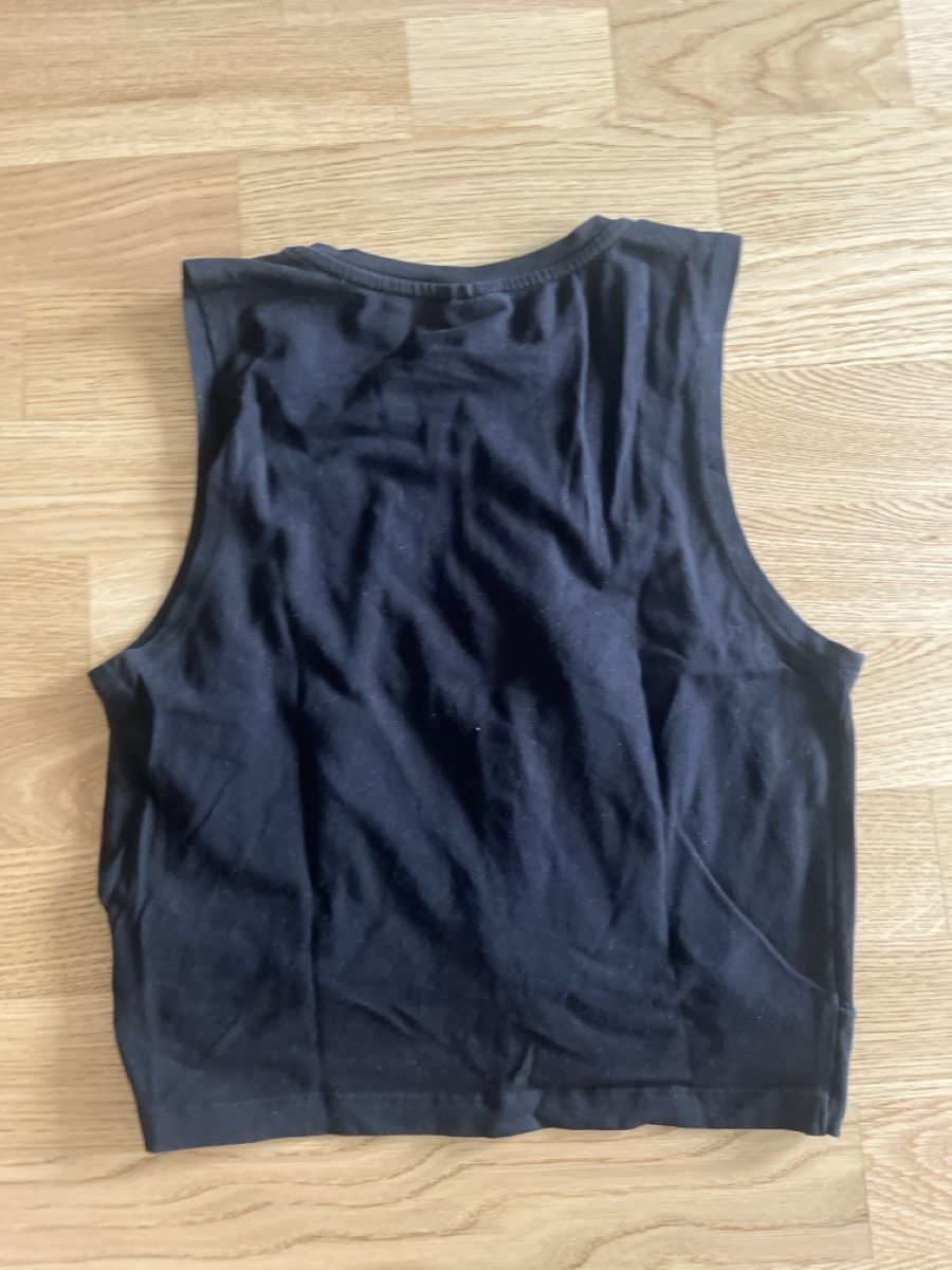 Top: Schwarzes Tanktop mit Knoten Gr.M – Usato da Ostermundigen venduto da leo_n8v2 2