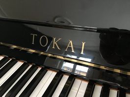 Klavier Piano der japanischen TOKAI Manufaktur