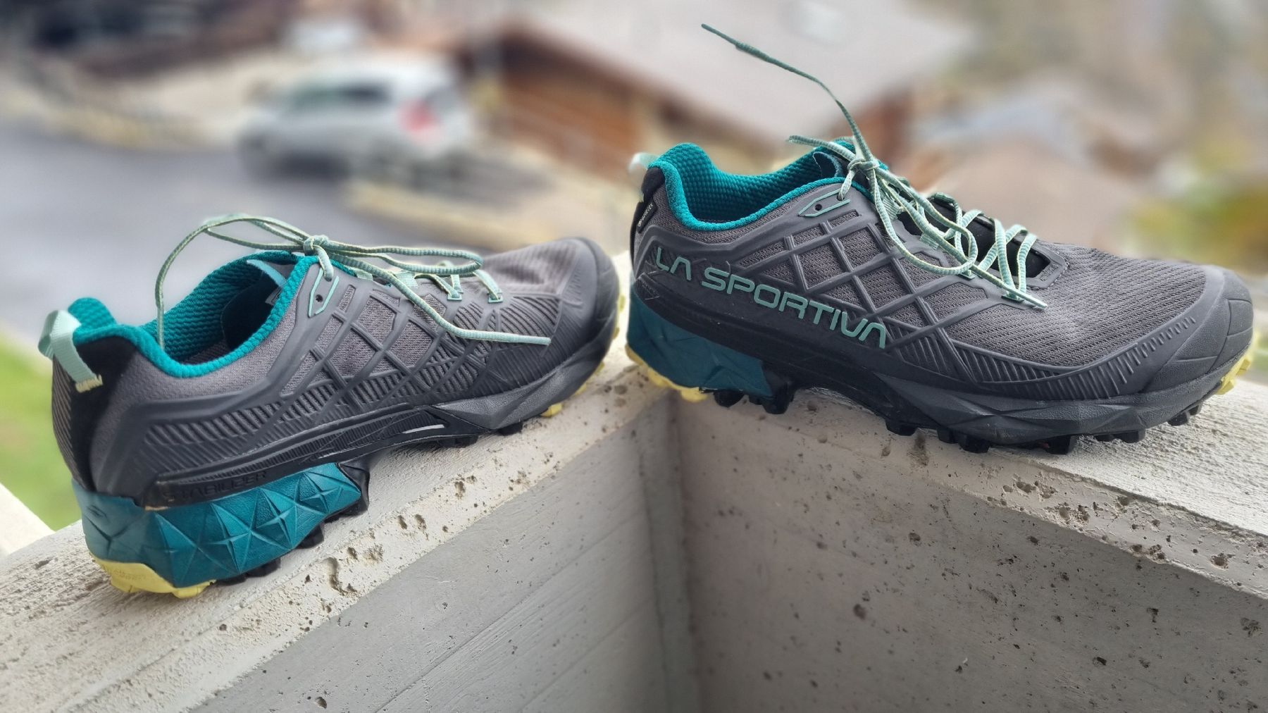 La Sportiva Scarpe da donna: La Sportiva Akyra Goretex 41 – Nuovo (secondo la descrizione) da Hérémence venduto da capi96