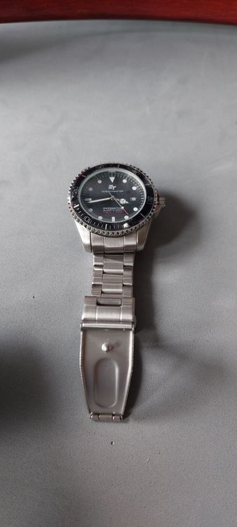 Montre Dame Q&Q (by Citizen) Neuve De Stock - Cadran Noir, Chiffres Arabes, Bracelet Acier - Pile Neuve, Jamais Portée