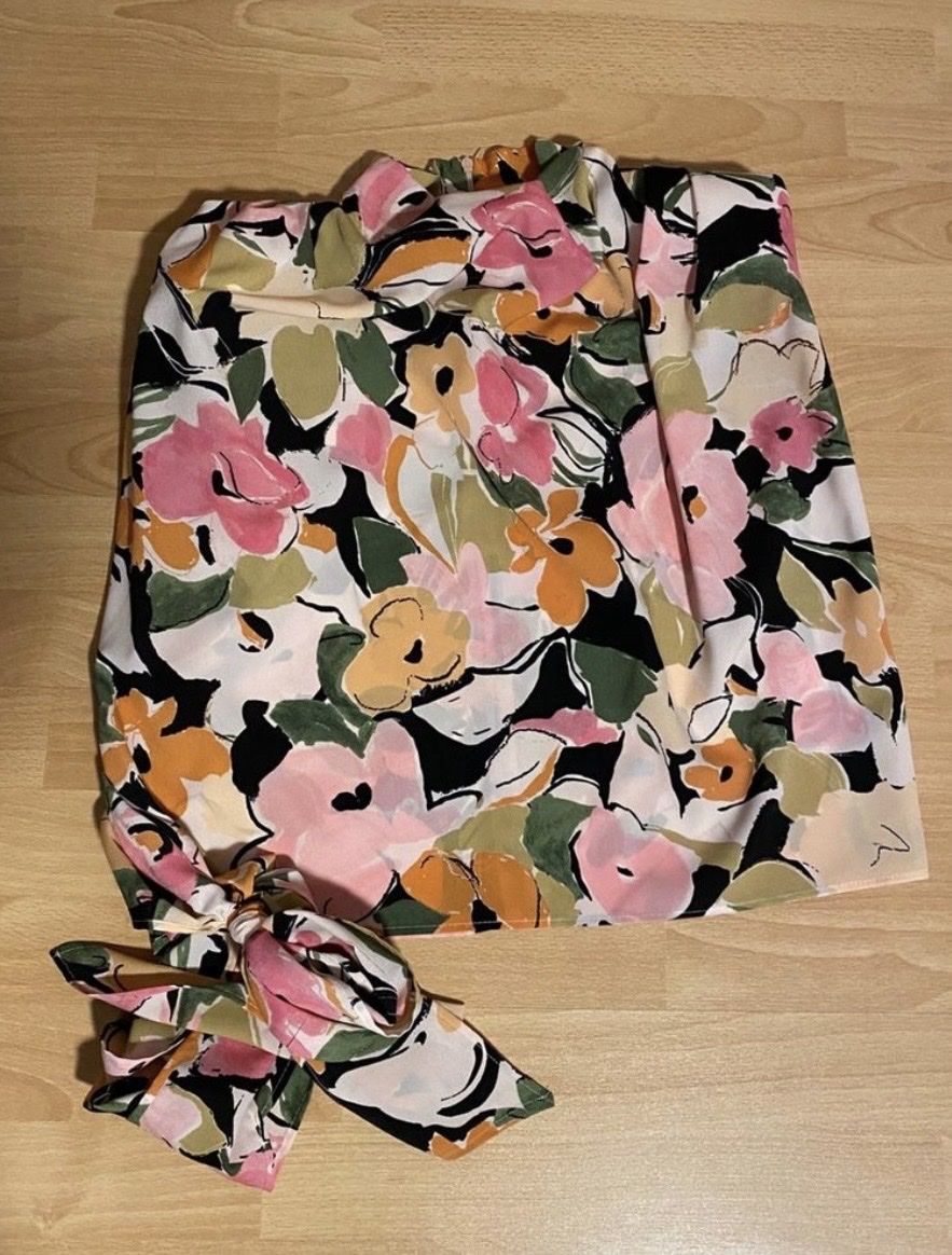 Zara Camicette: Zara Bluse Blumenprint Grösse L Neuwertig – Usato da Baden venduto da Tiffany6878 1