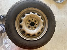 Pneus Michelin 185/70 R13 avec jantes aciers