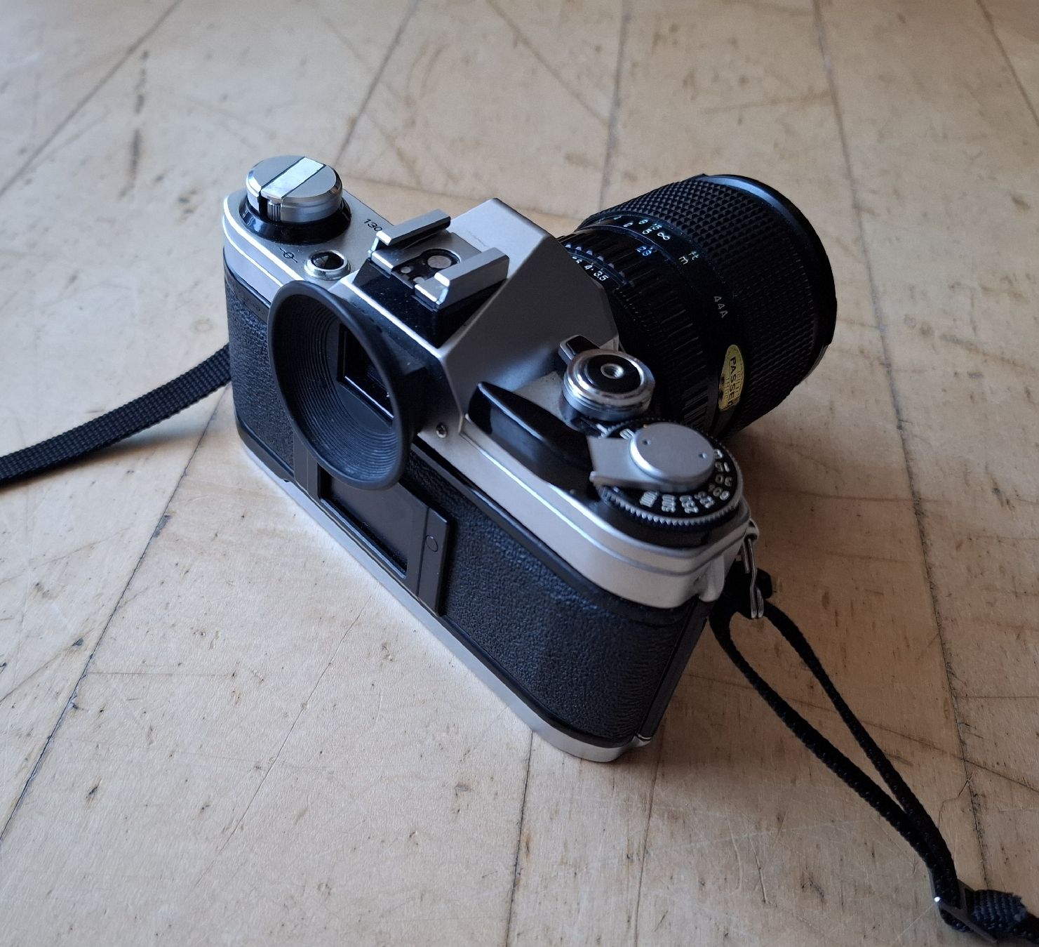 Canon Fotocamera: Canon AE-1 Spiegelreflex Kamera mit Objektiv – Usato da Ammerswil AG venduto da Treemountain 1