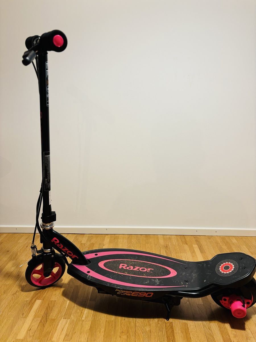Fahrzeuge für Kinder: E-Scooter Power Core E90 Pink – Gebraucht aus Zürich von dennisbooker2001