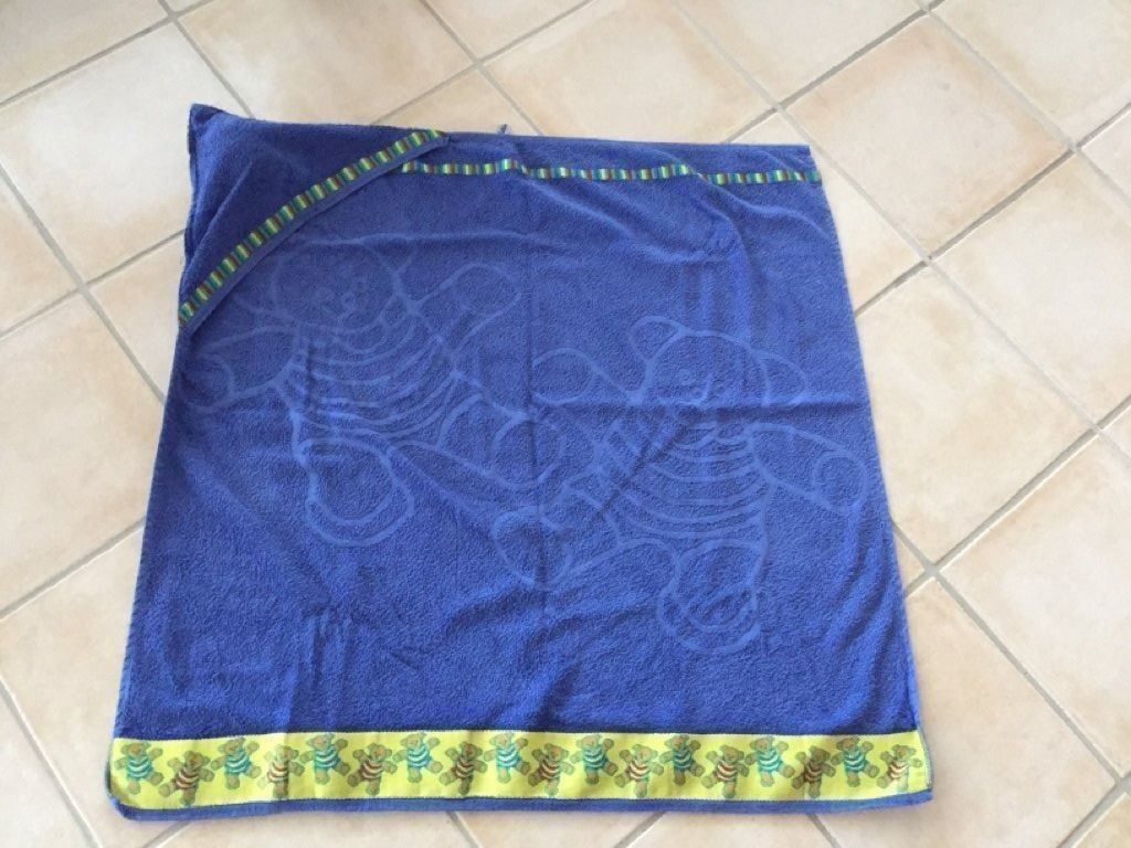 Teli da bagno: Baby Kapuzen-Handtuch – Usato da Beatenberg venduto da nonnkari 1