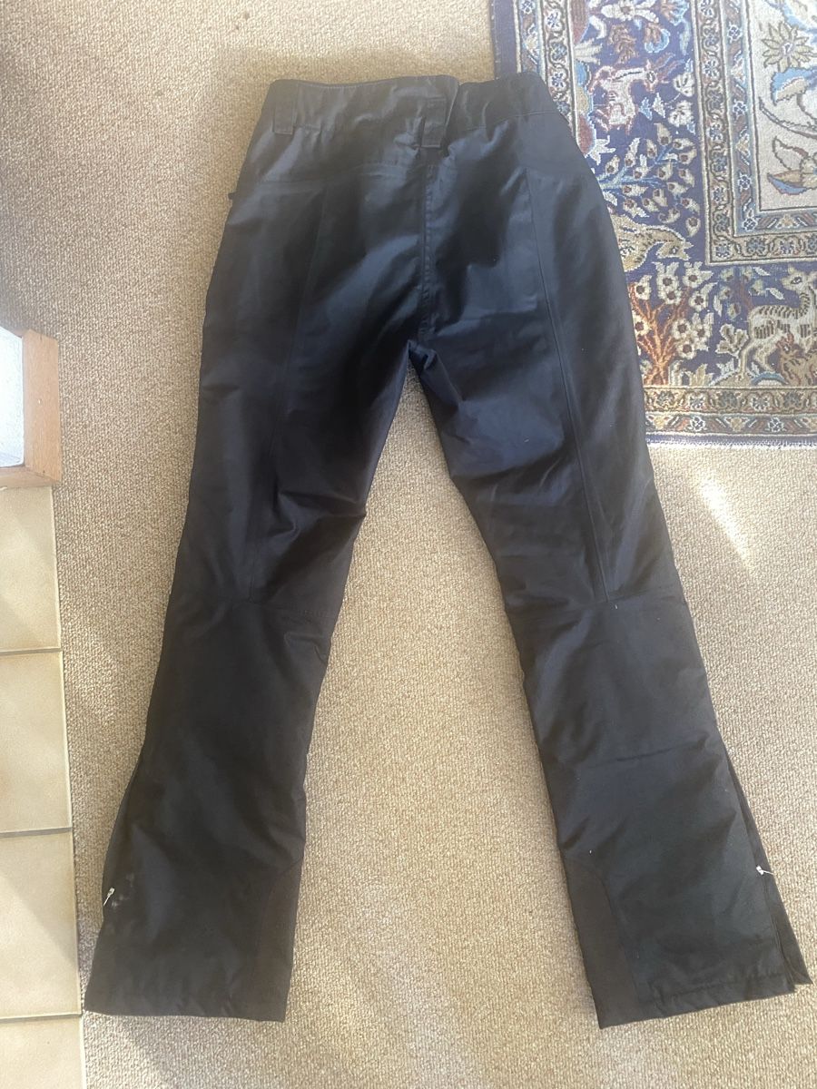 Sci: Pantaloni da sci neri Active by Tchibo, taglia 38/40 – Usato da Küssnacht am Rigi venduto da CALIFRASQUI 1