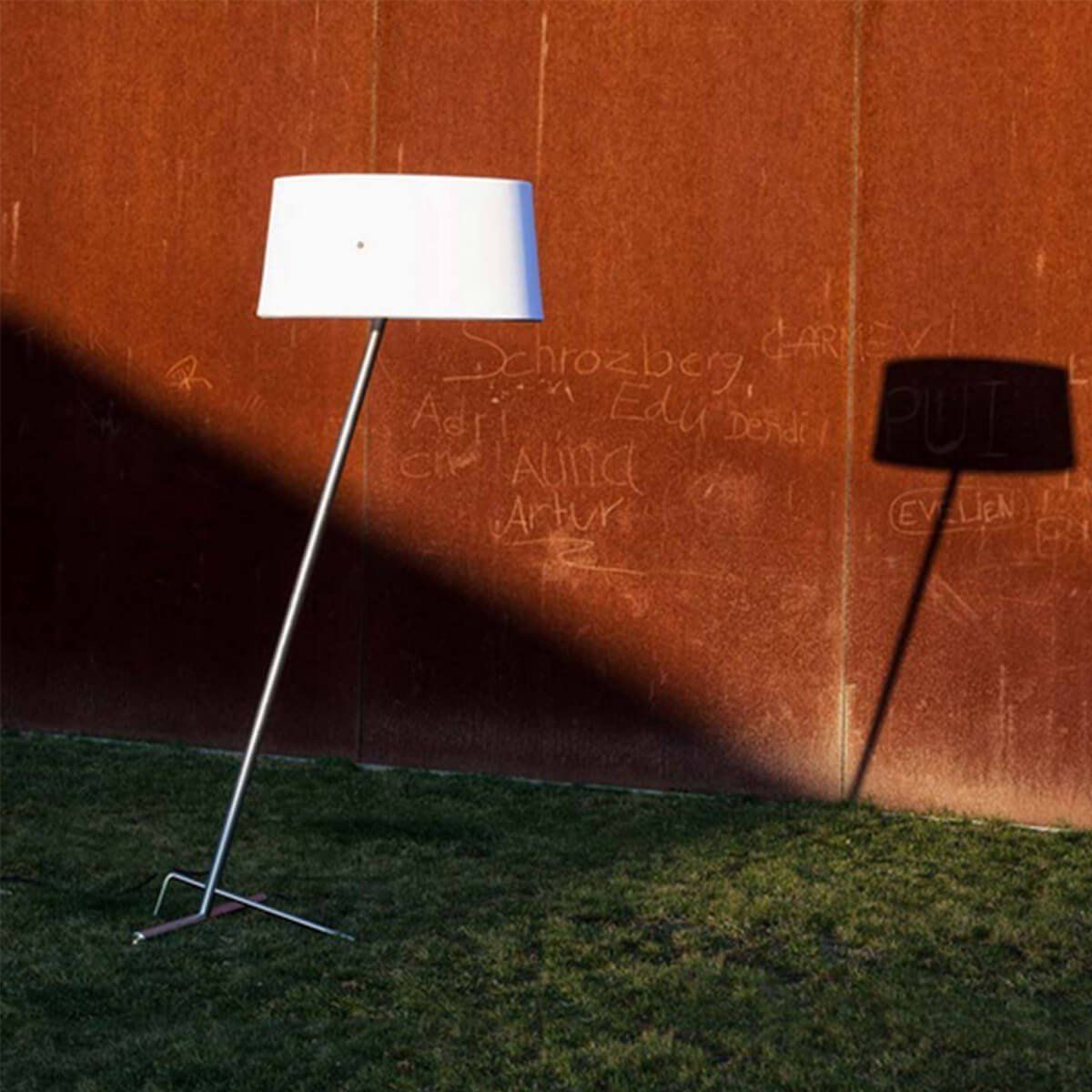 Lampen: Aussen Stehleuchte Slant Event von Serien Lighting – Gebraucht aus Umiken von licht5040 1