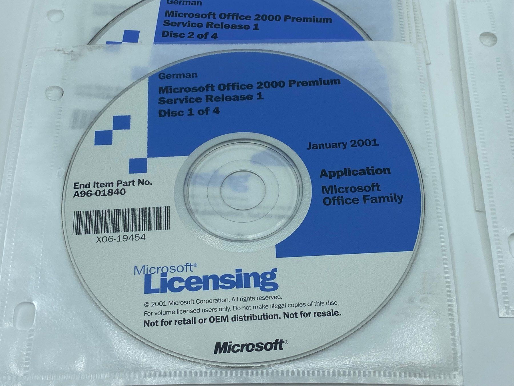 Microsoft Software: Microsoft Office 2000 Premium Service Release 1- Datenträger – Defekt aus Langwiesen von Restposten-24 1