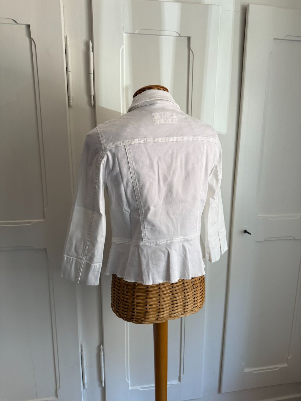 Comma Giacche: COMMA - cropped Jacke weiss S – Usato da Zürich venduto da Diazaio 2