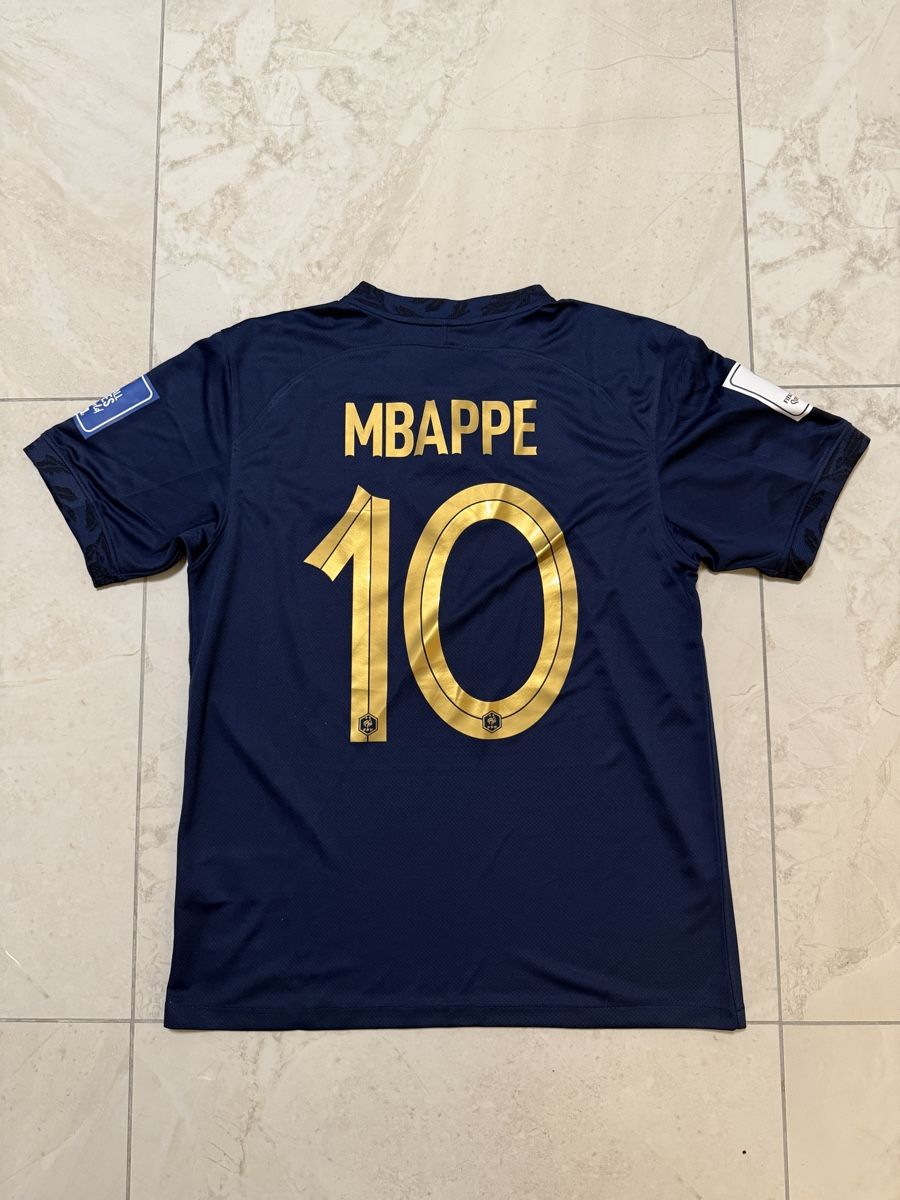 Nike Canottiere & Pantaloni: Frankreich Trikot Mbappe – Nuovo (secondo la descrizione) da Bronschhofen venduto da leo_99hp 1