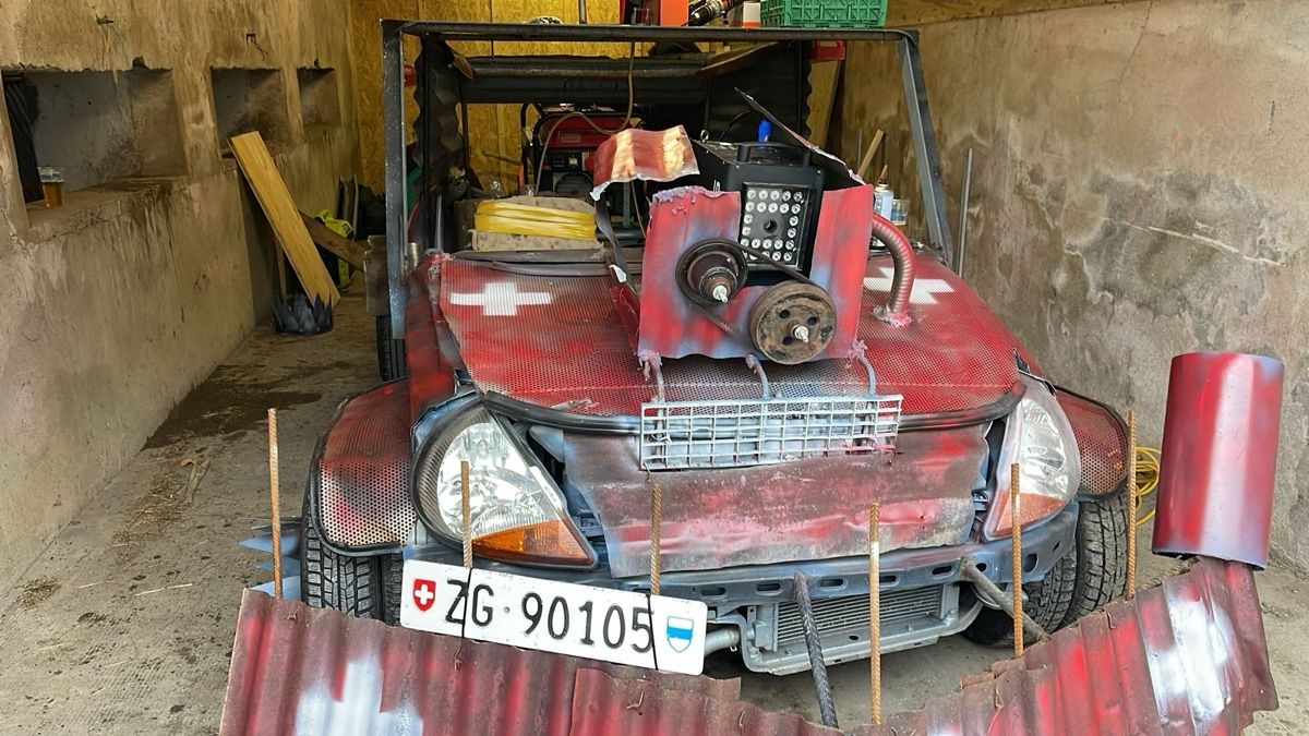 Trattori: Mad Max Style Auto Fasnachtswagen – Usato da Küssnacht am Rigi venduto da Vito25