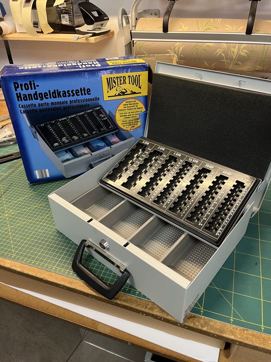 Registratore di cassa: MISTER TOOL PROFI HANDGELSKASSETTE – Usato da Lugano venduto da Kingolla