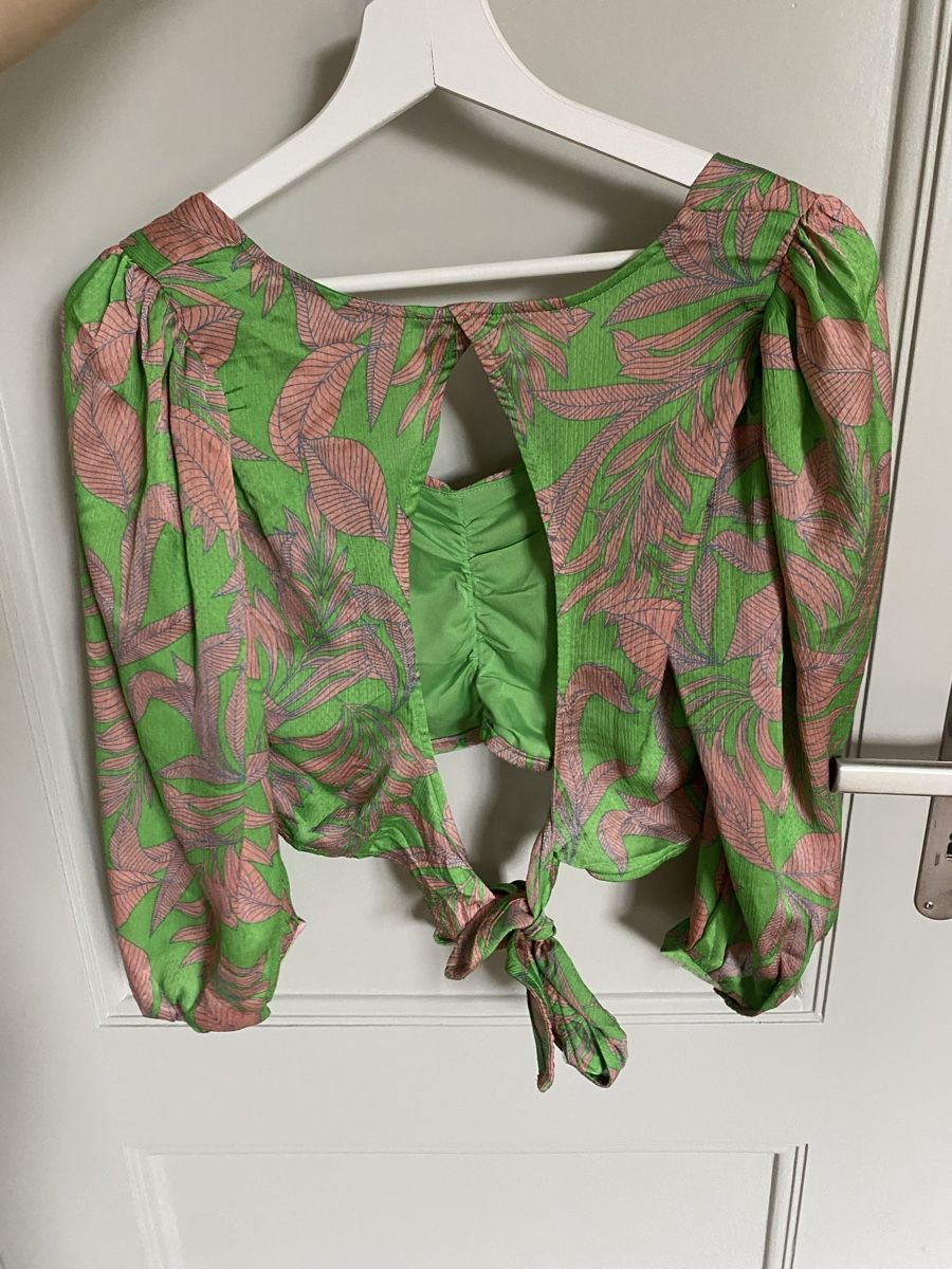 Blusen: Bluse mit Blattmuster, Gr. M – Gebraucht aus Bern von annth 1