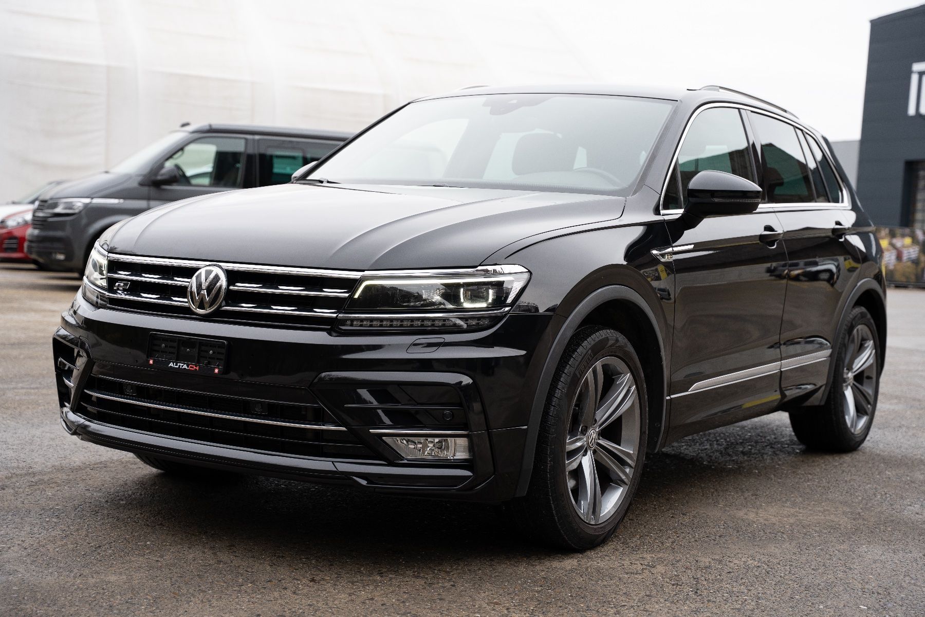 VW Automobili: VW Tiguan 2.0 4m R-Line – Usato da Affeltrangen venduto da AutoZentrumAG 1