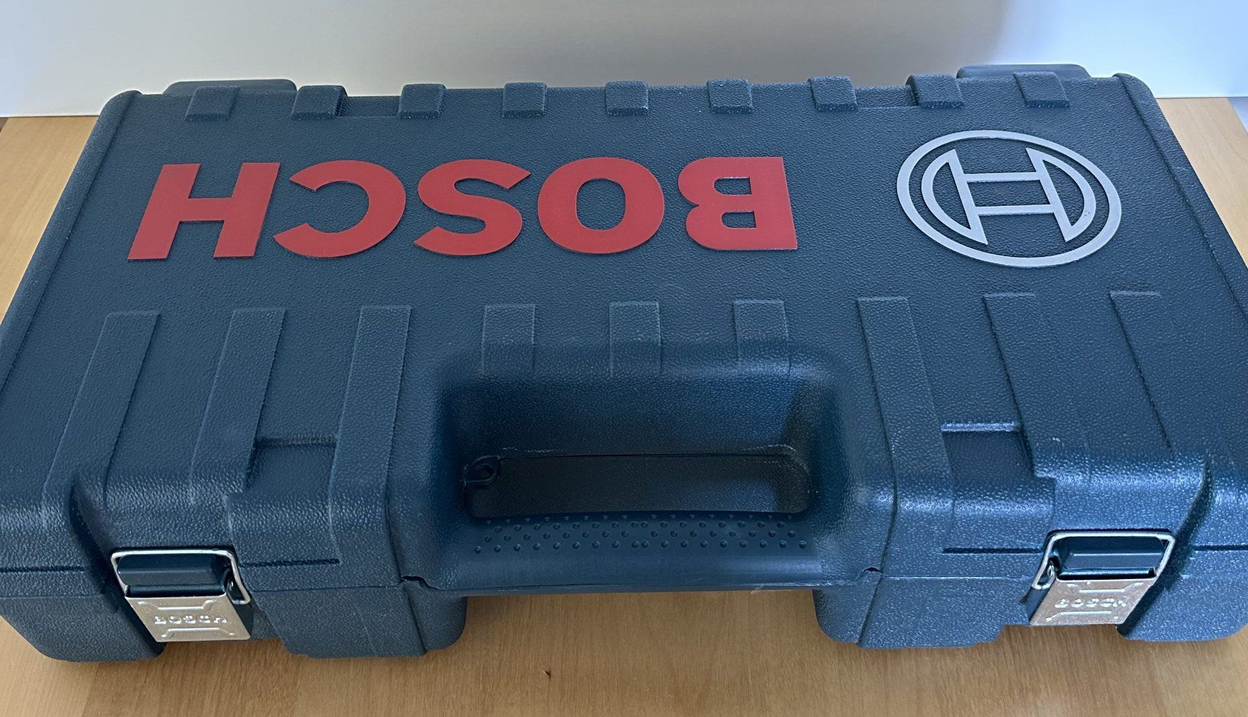 Bosch Seghe: Bosch GSA 1100 E  Professional – Usato da Dielsdorf venduto da Empowered 2