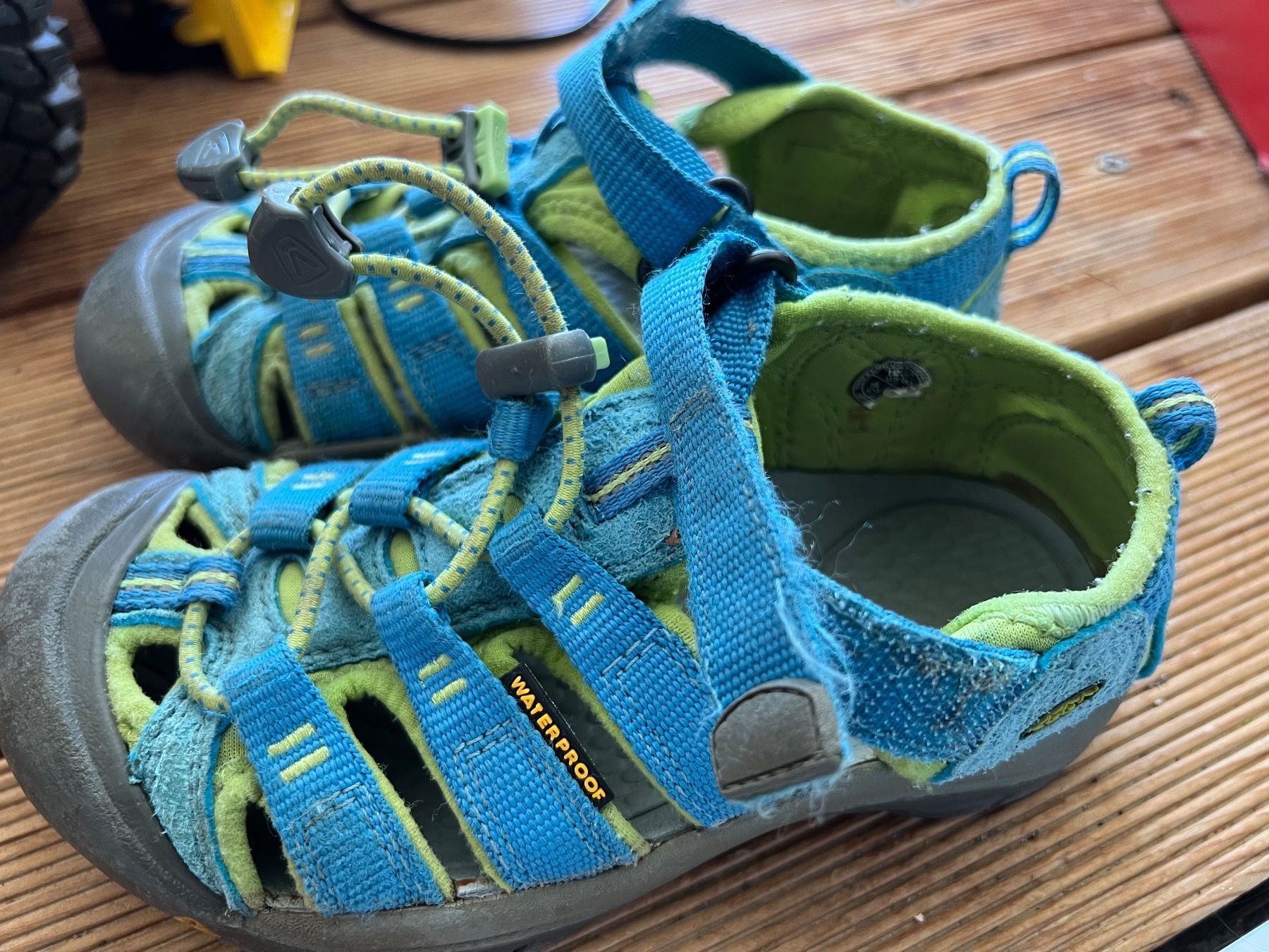 Keen Schuhe für Jungen: Keen Sandalen 30 – Gebraucht aus Jona von Sariksa 1