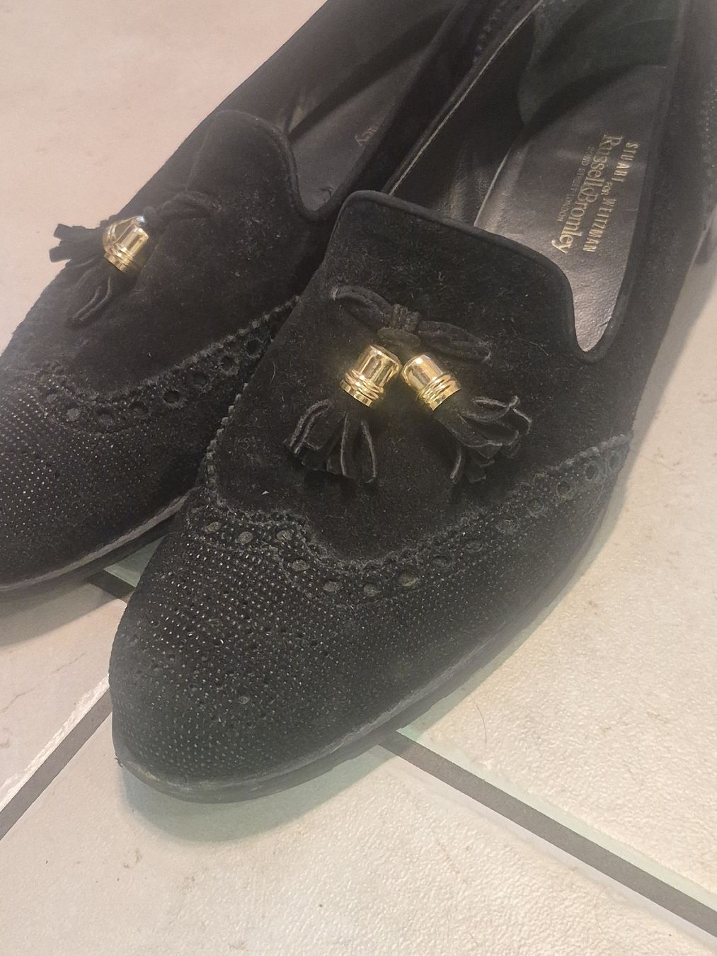 Stuart Weitzman Chaussures femmes: Stuart Weitzmann Loafers Wildleder Gr.40 – D'occasion à Frauenfeld par mel_2gqy 3