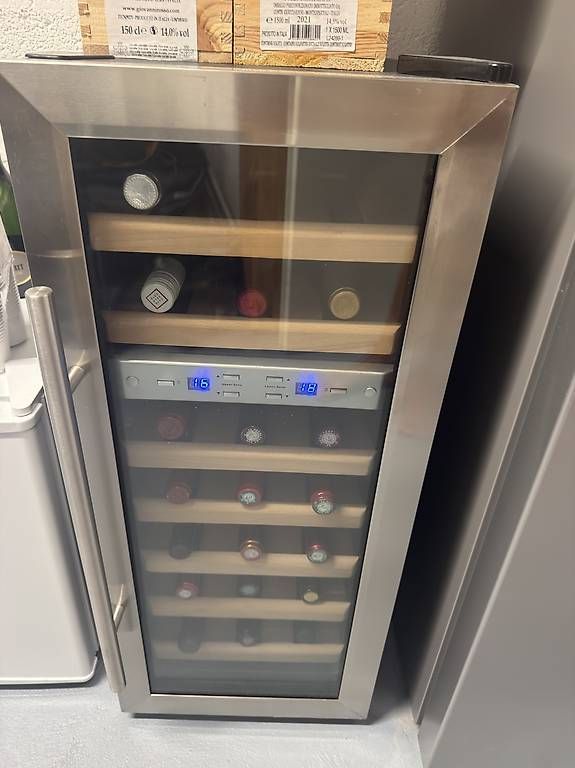 Kühlschrank: Cave à vin réfrigéré 21 bouteilles – Gebraucht aus Vouvry von gra_vtp7 1