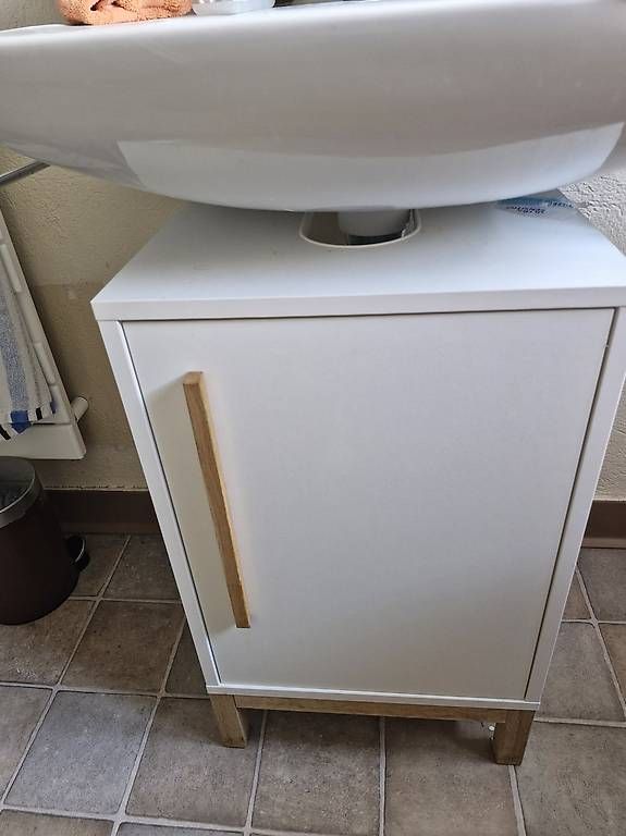 Mobili per bagno: Waschbeckenunterschrank – Usato da Wädenswil venduto da Canubis 1