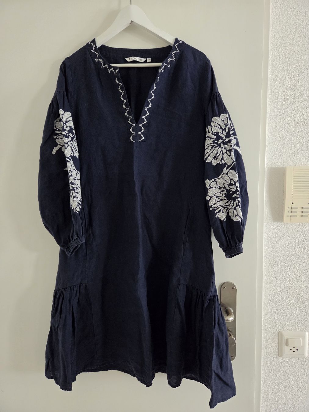 Kleider: Kleid gr 38,  Leinen-Mix  – Neu (gemäss Beschreibung) aus Bronschhofen von Katrusja
