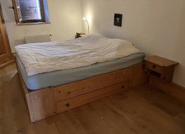 Lit 180x200 cm * Avec sommier * 2 consoles de chevet