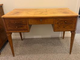 Louis Philipp, Nussbaum, Damen Schreibtisch / Aktion 50%