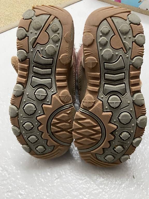 Schuhe für Mädchen: Winterschuhe Grösse 26 – Gebraucht aus Rorschacherberg von JBF17 2