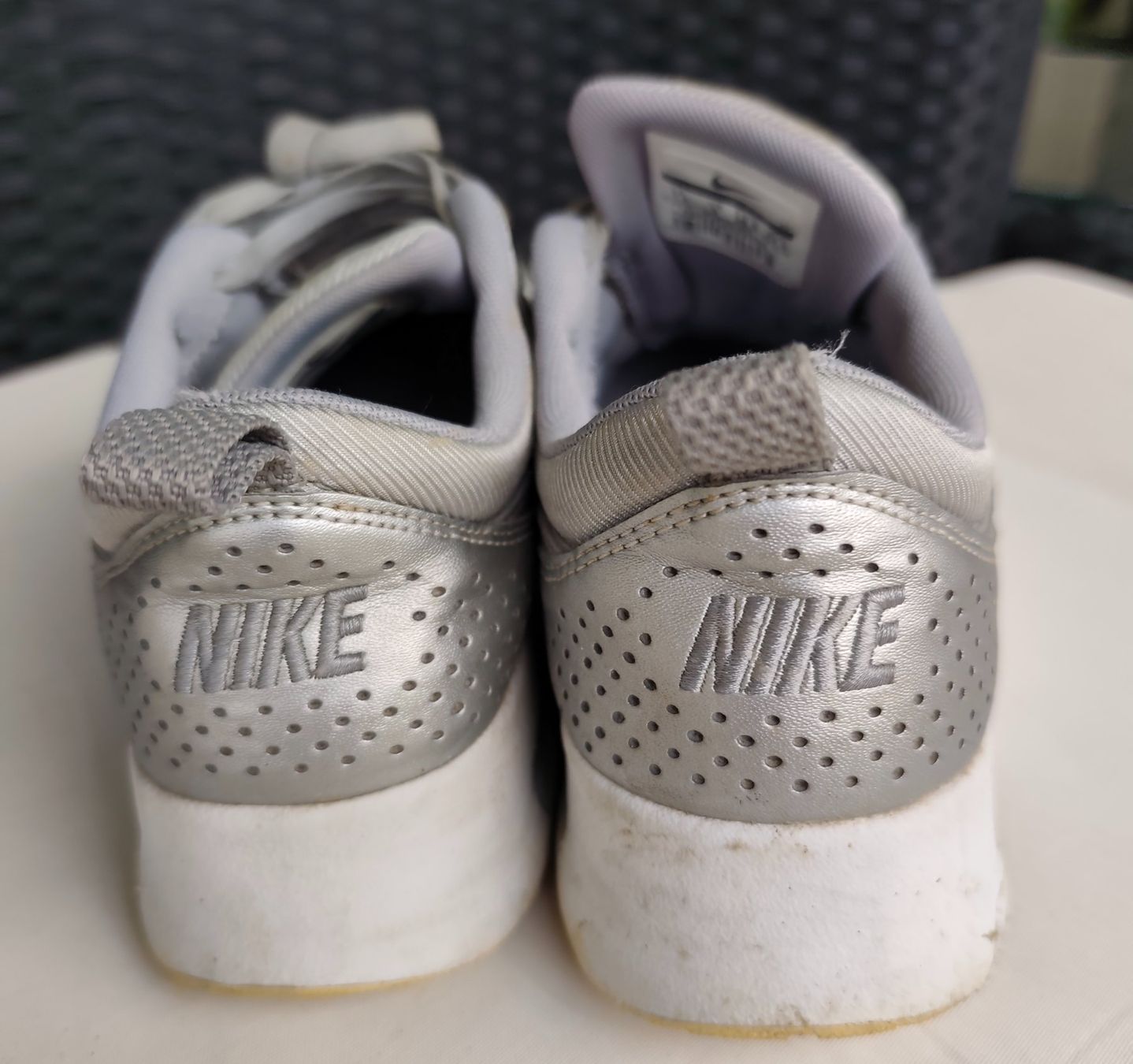 Nike Scarpe da donna: Nike Air Max Thea Damenschuhe Silber, 38.5 – Usato da kloten venduto da Docsgirl 2