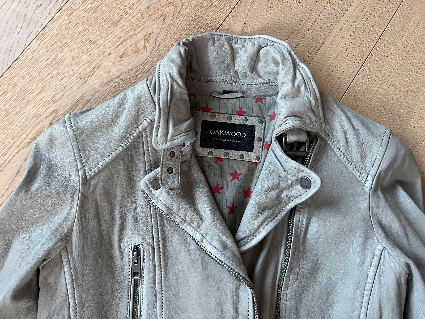 Jacken: Oakwood Lederjacke Gr. S hellgrau !!!Neuwertig!!! – Gebraucht aus Untereggen von alle27 1